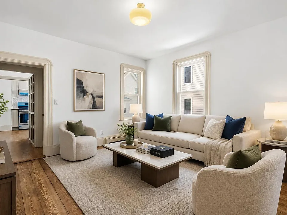 8-10 Carlton St #2