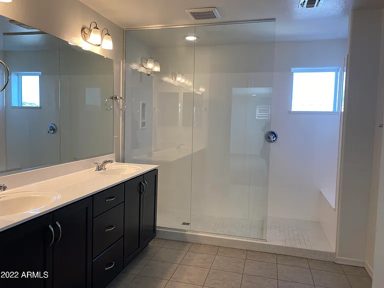 2119 W Betty Elyse Ln — Photo 16
