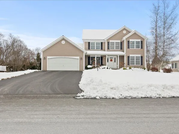 18 Sherman Way, Ballston Spa, NY 12020