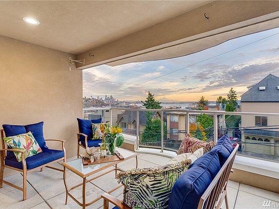 3rd image of 2100 Thorndyke Ave W APT 302