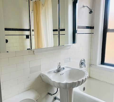 5th image of 8009 S Wood St #8015-3B