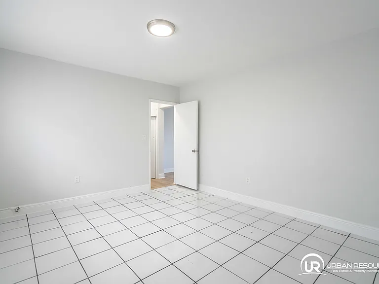 7931 East Dr #301 — Photo 19