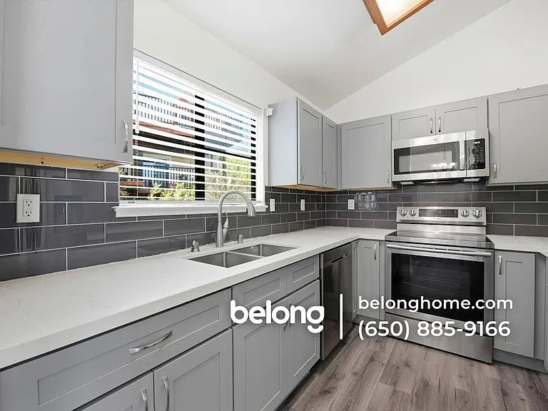 23460 Lakeridge Ave — Photo 15
