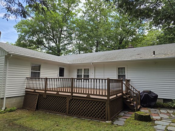 5th image of 82 Cole Ave