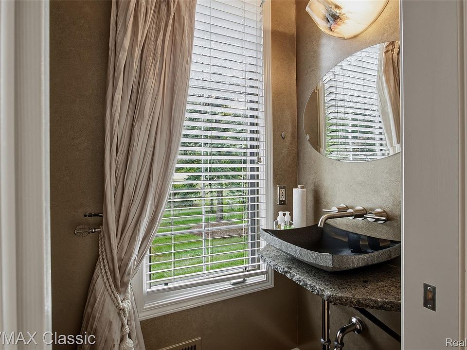 619 Windsor Run, photo 12