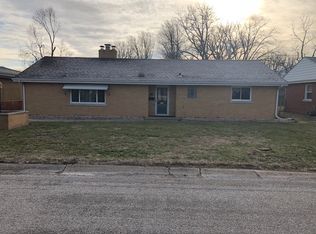 12 Sunnyside Dr, Springfield, IL 62702