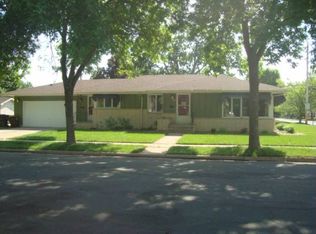 308 4th Ave NE, Osseo, MN 55369