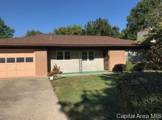 15 Sunnyside Dr, Springfield, IL 62702