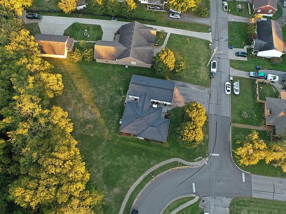 3rd image of 121 Fitch Ave