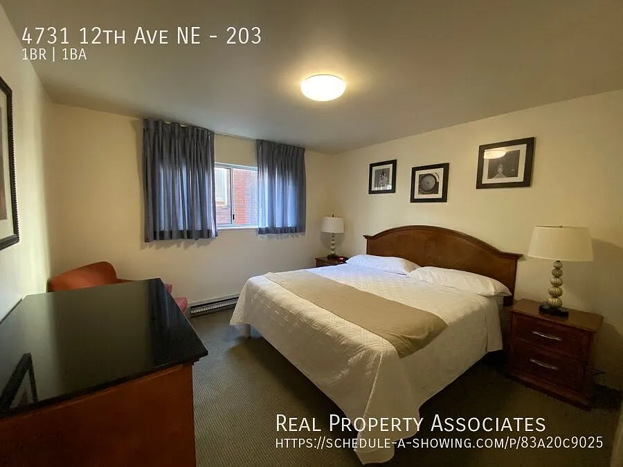 1 Bedroom Apartment in U District — Photo 4