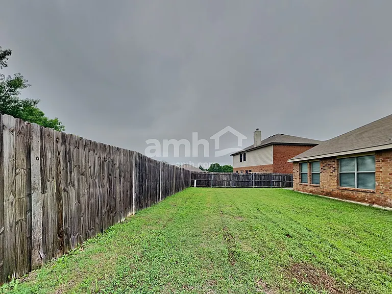 1207 Fox Glen Trl — Photo 26