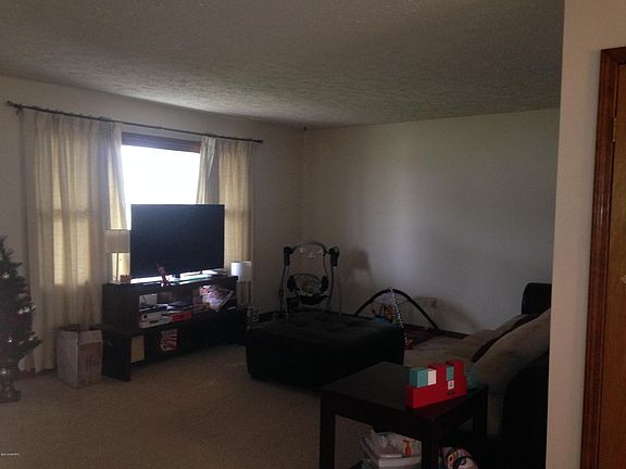 2nd image of 2342 Lakehurst St NE