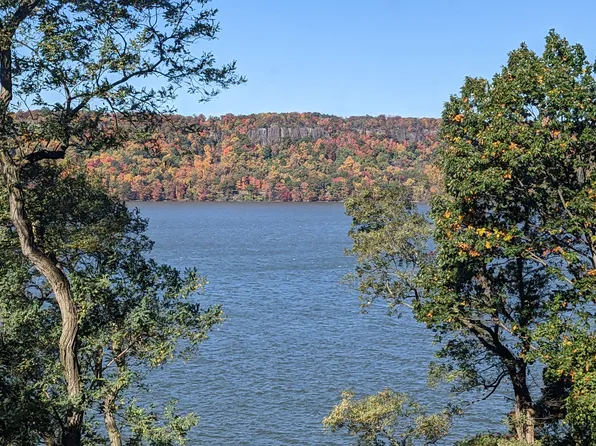 2727 Palisade Avenue image 16 of 18