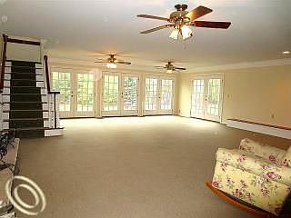 2nd image of 5843 Rosetta St