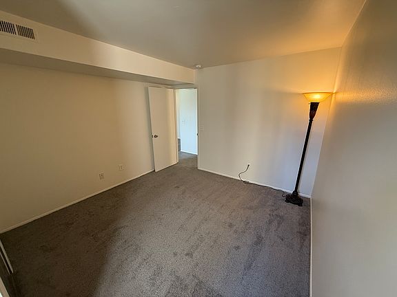5th image of 8739 Green Willow St APT 1
