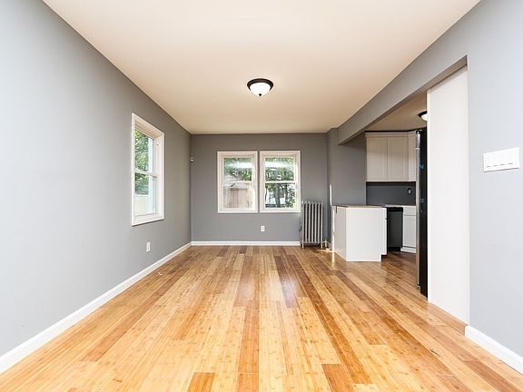5th image of 15537 Foch Blvd