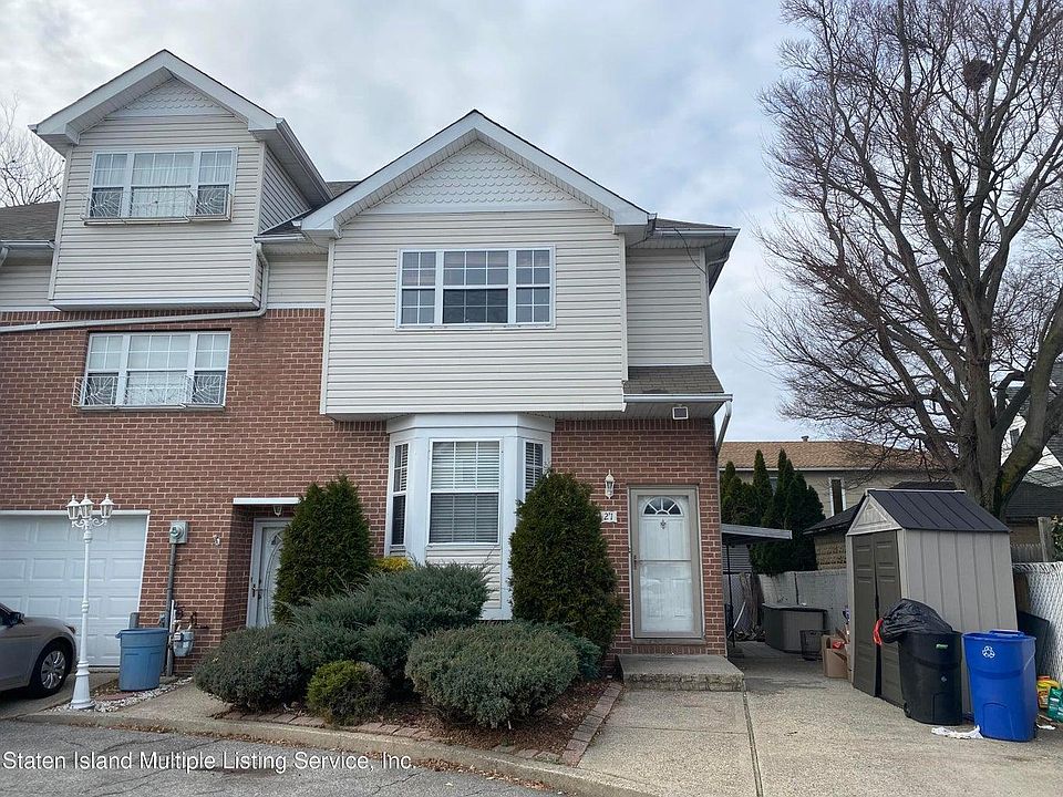 1st image of 21 College Ct #1