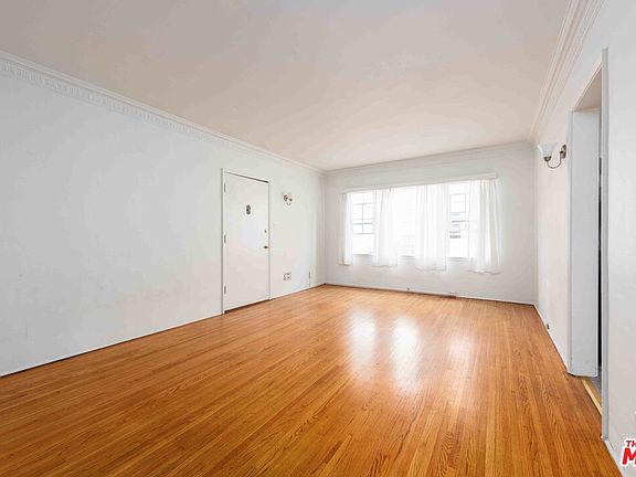 5th image of 413 1/2 N Gardner St