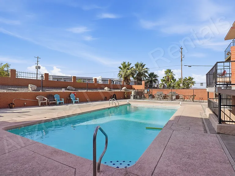 89 Acoma Blvd N #18 — Photo 19