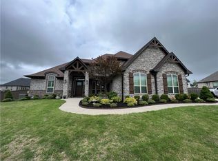 104 Torrance Dr, Cave Springs, AR 72718