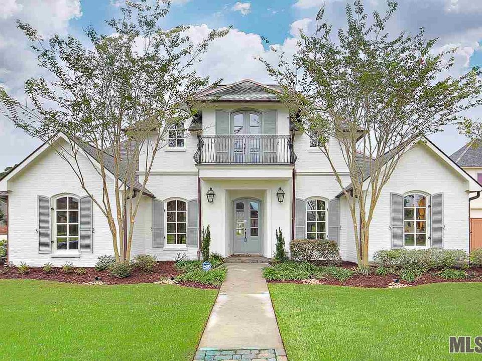 2nd image of 8868 Carriagewood Estates Dr