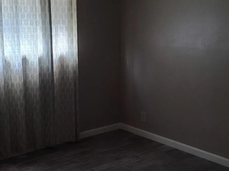 449 E Pierce St — Photo 29
