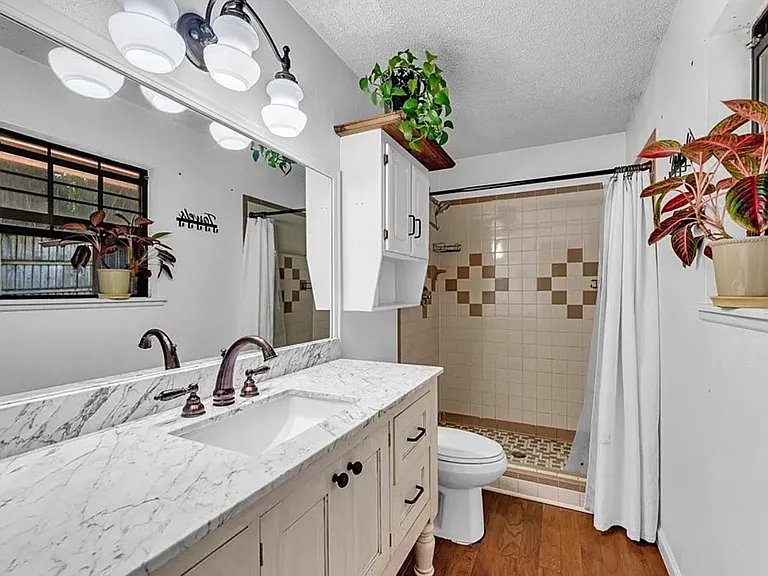 2733 E Ferguson Ave — Photo 7