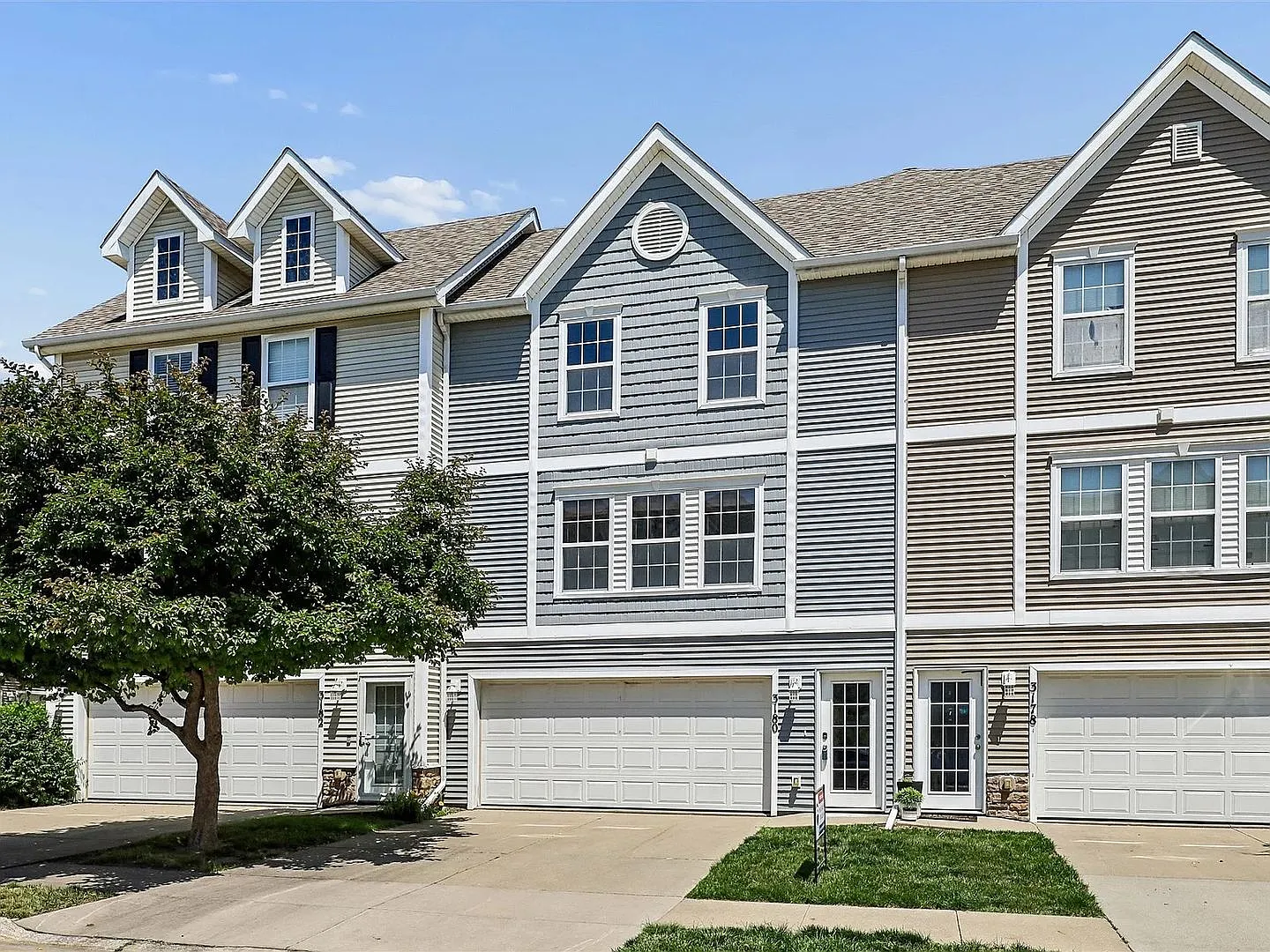 For Rent - 3180 SW Arlan Ln — Photo 1