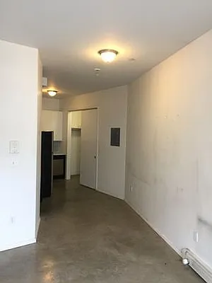 Rented by Flatiron Real Estate Advisors LLC | media 17