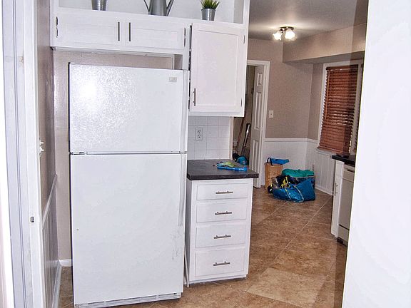 2nd image of 912 Belle Glade Dr