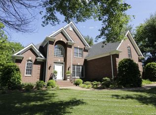 1052 Grassland Chase Dr, Gallatin, TN 37066