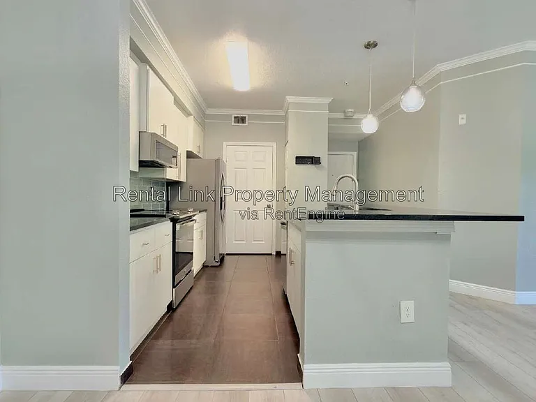 11530 Villa Grand #1115 — Photo 12