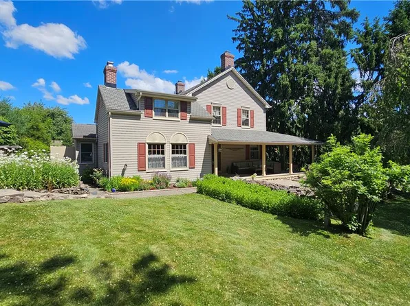 585 Buttermilk Rd, Hellertown, PA 18055