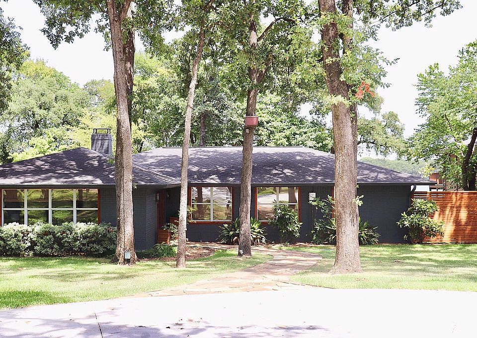 1st image of 134 Camino Robles St
