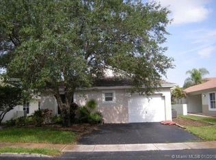 152 NW 207th Ave, Pembroke Pines, FL 33029