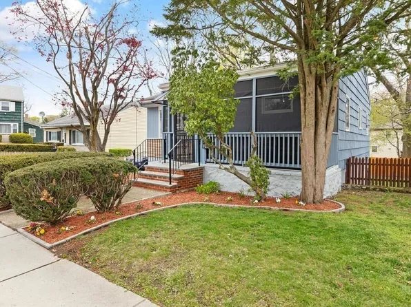 36 Violet St, Mattapan, MA 02126