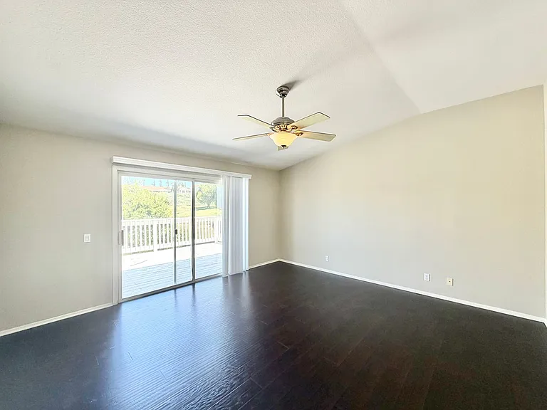 42041 Delmonte St — Photo 32