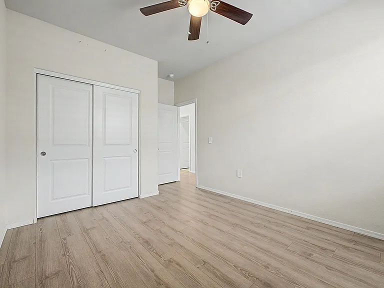 24654 N Corn St — Photo 22