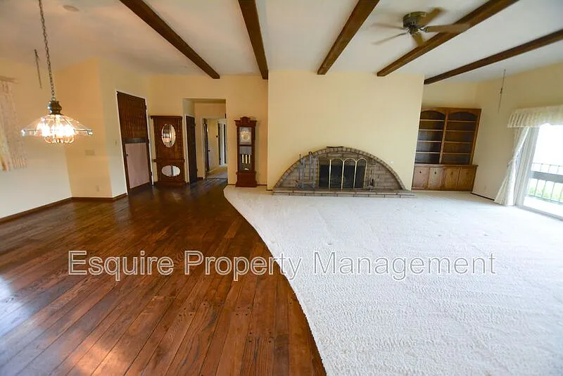 3 bed, 2.5 bath, 2971 sqft, $4,550 — Photo 4