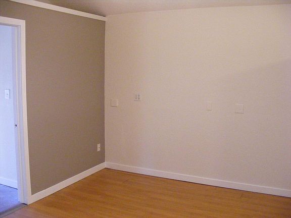 4th image of 111 N Park St #F