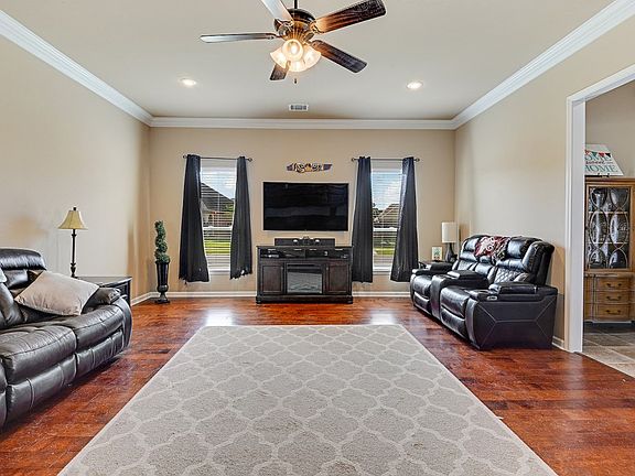 3rd image of 16549 Gallion Dr