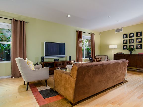 4th image of 6020 Seabluff Dr Unit 110