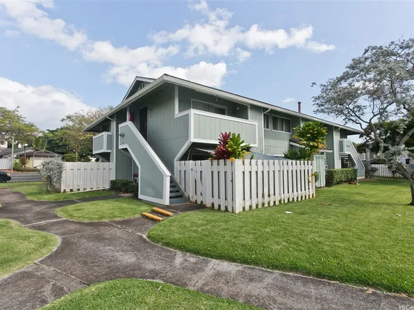 94-1088 Paawalu St APT R5, Waipahu, HI 96797