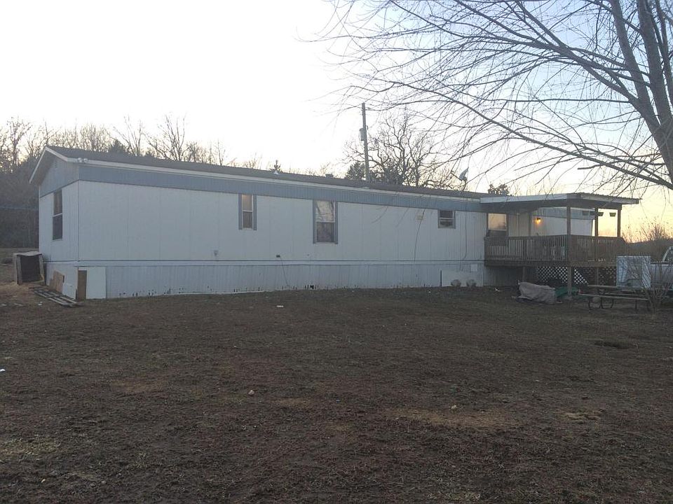1st image of 524 E Burford St