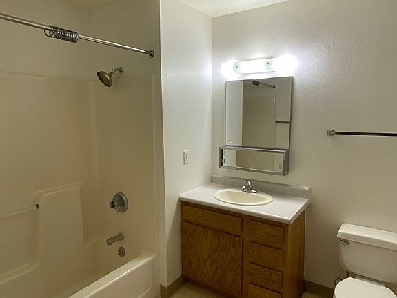 4th image of 1105 S Prospect Dr #210