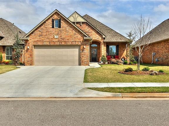 2nd image of 1041 SW 110th Ter