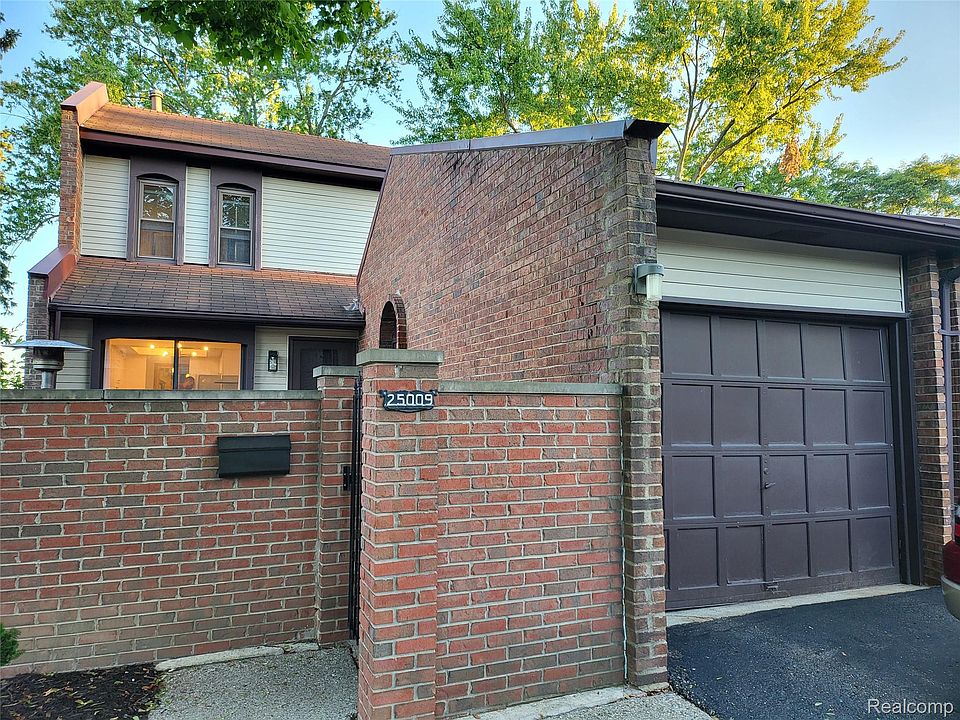 1st image of 25009 Chambley Dr