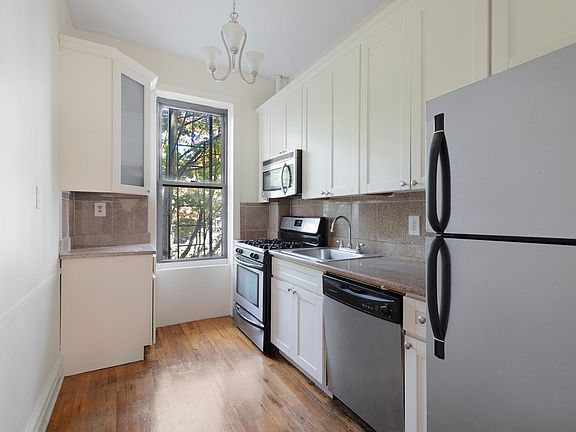 3rd image of 408 8th Ave APT 1D