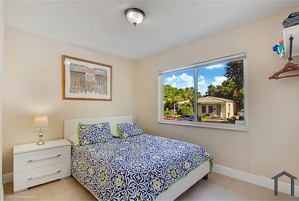518 SW 7th Ave — Photo 9