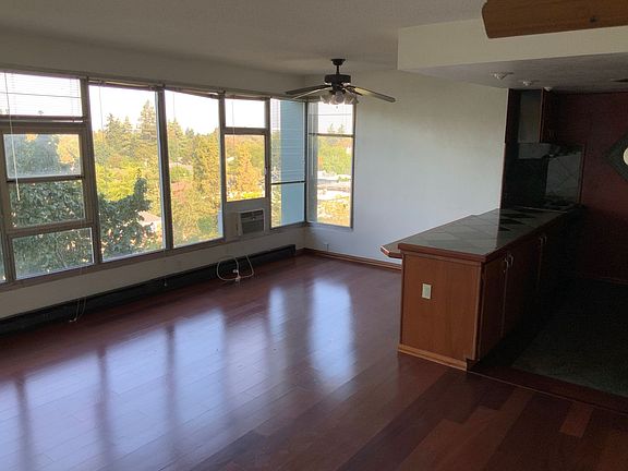 4th image of 1313 Lincoln St APT 802